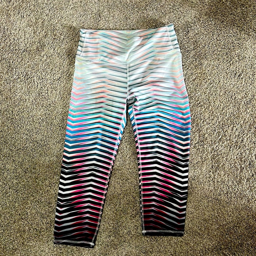 Athleta cropped leggings size medium…never worn just no tags.